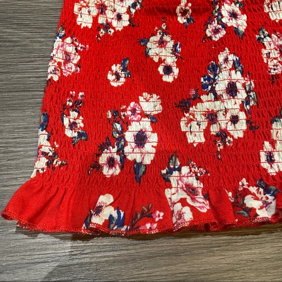 Small Floral Ruched Ruffle Cami Almost Famous - Picture 5 of 6